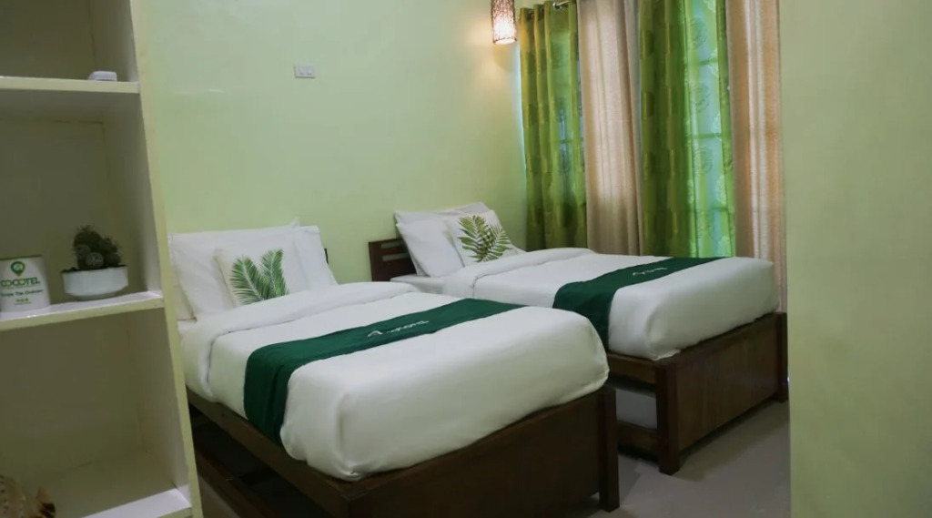 Good Hearts Inn by the Sea by Cocotel