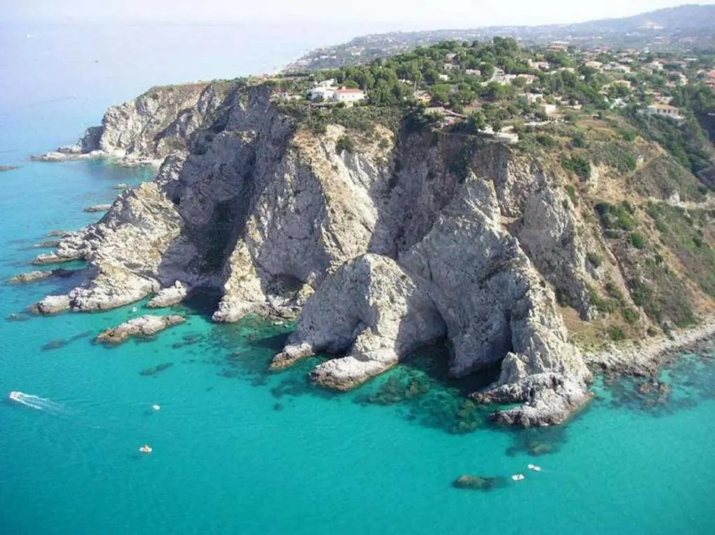 Tropea Travel's House