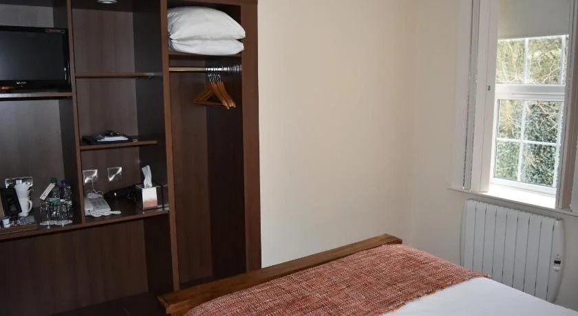 Round Tower Hotel
