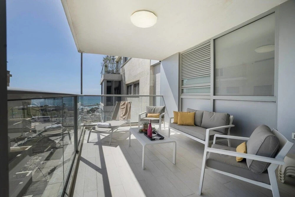 Luxury Beach View by Airsuite