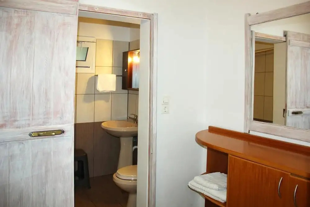 Christos studios and family apartments