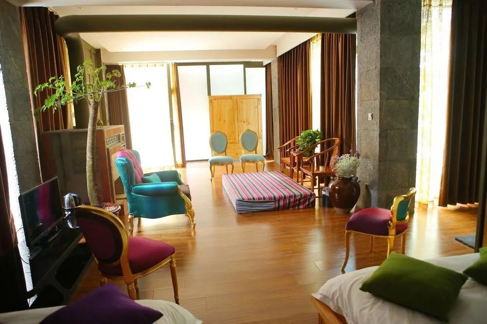 Qinglu Shangzhai Art Hotel