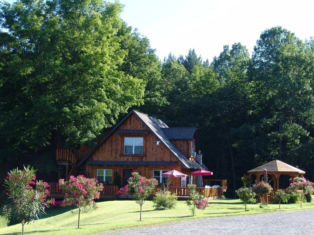 The Highlands Motel