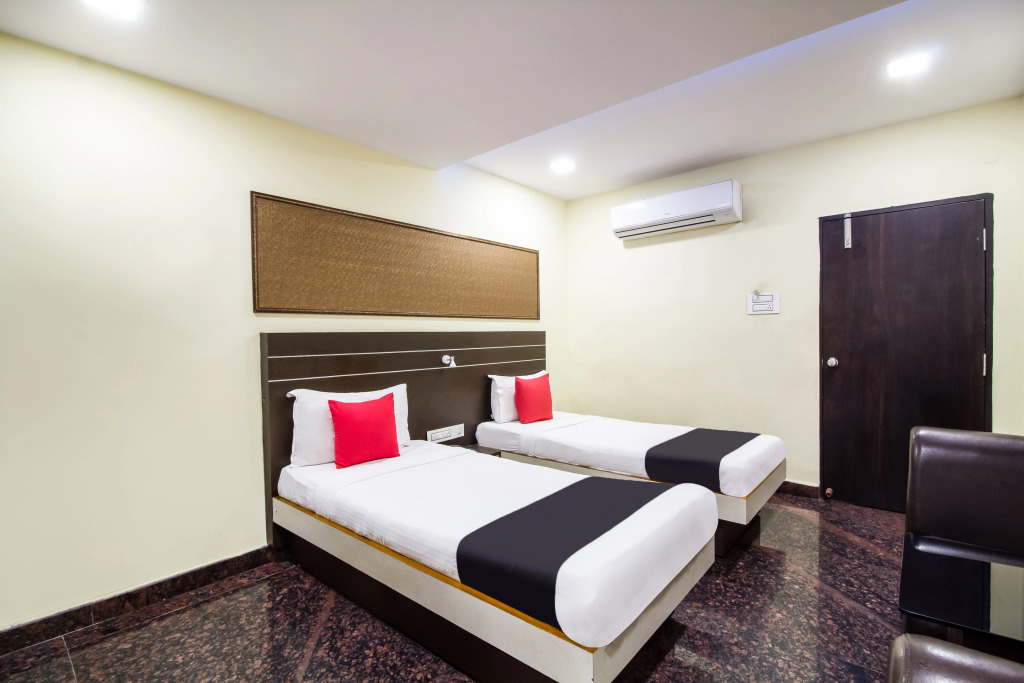 Capital O 7648 Sri Navya Grand