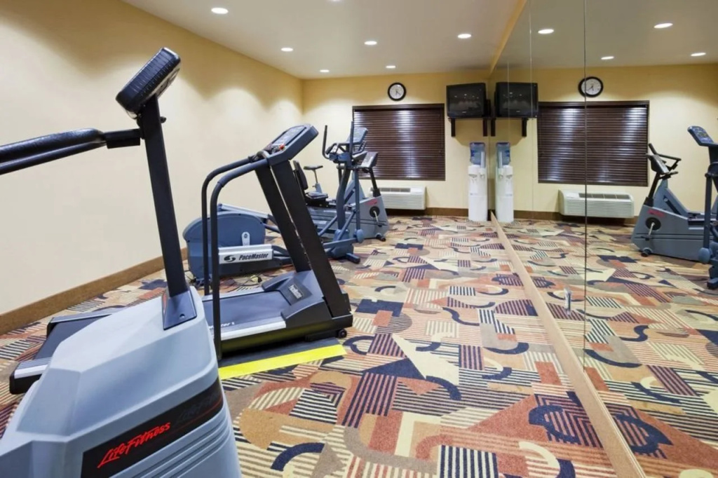 Holiday Inn Express & Suites - Brandon by IHG