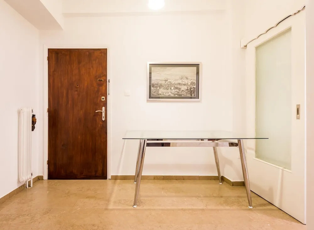 Homey apartment for 4 people in Koukaki