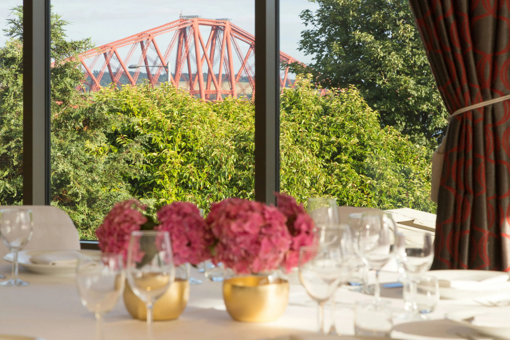 DoubleTree by Hilton Edinburgh - Queensferry Crossing