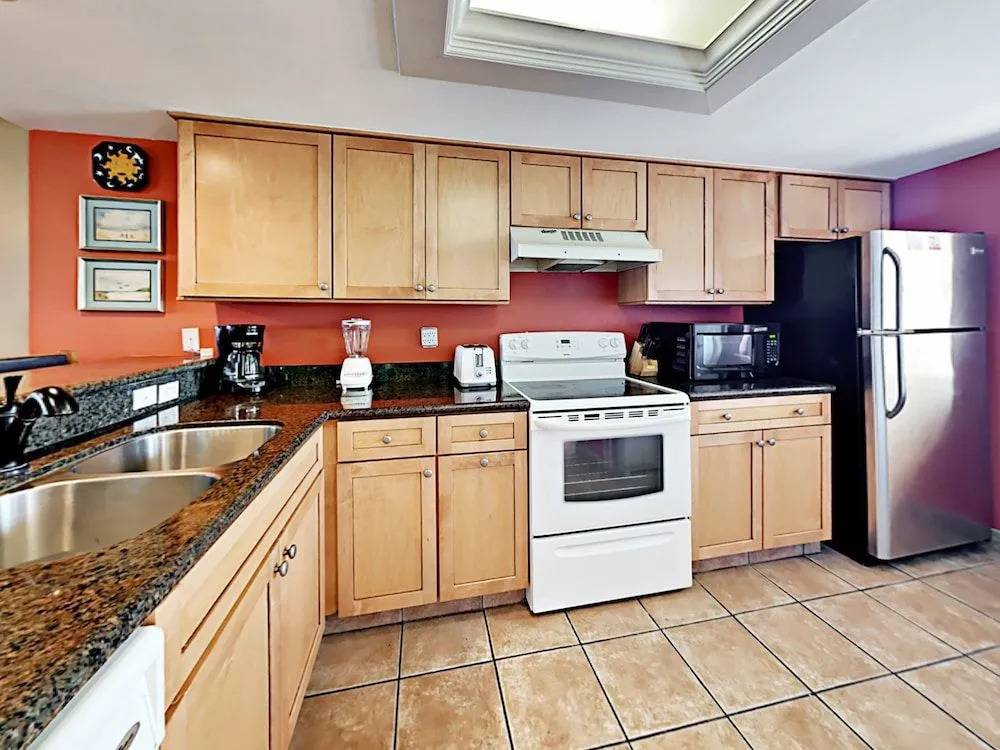 4400 Gulf Blvd Condo Unit 402
