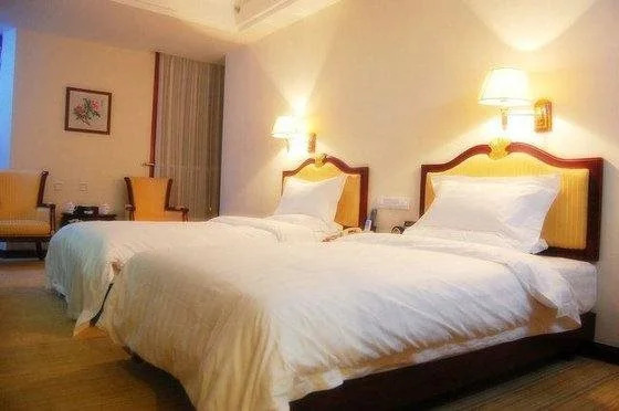 Longjiang Hongfu Hotel