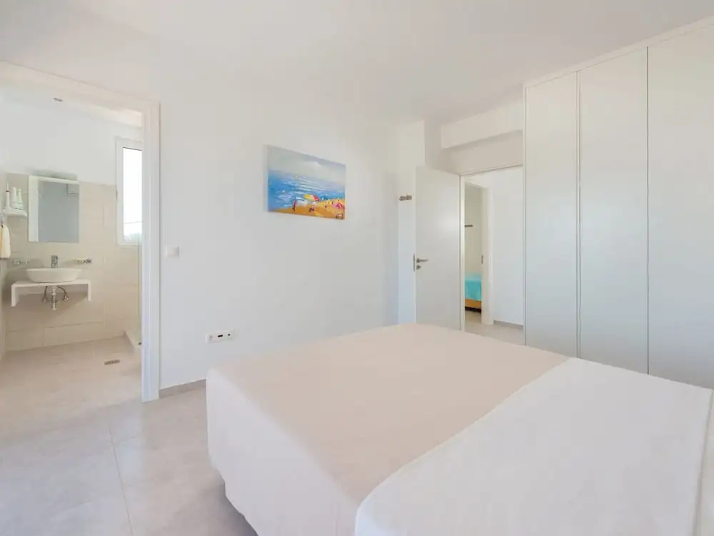 Villa in Rhodes with Infinity Pool & BBQ