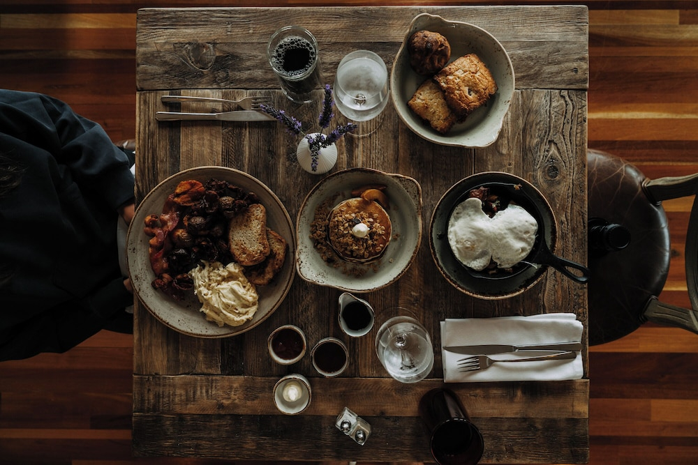 Black Walnut Inn & Vineyard