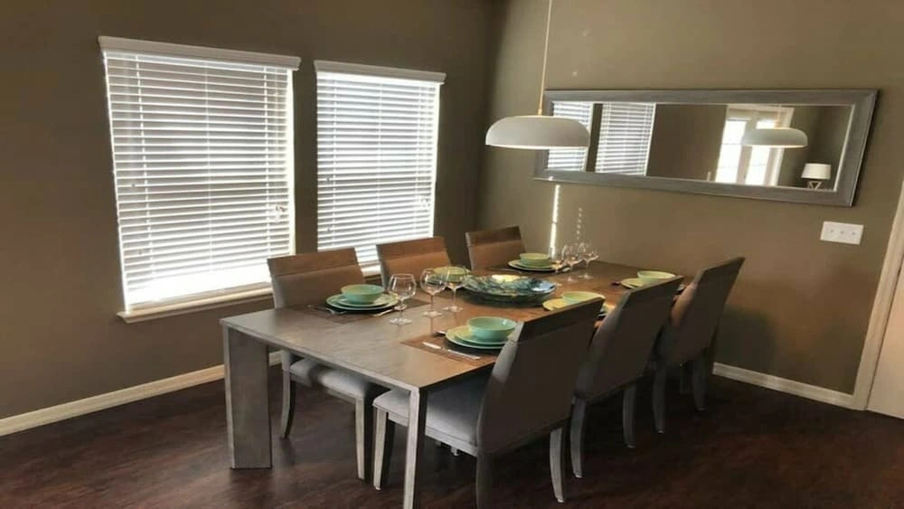 Family 4BR Stay Near Orlando Parks
