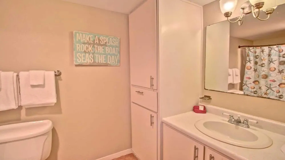 211 - 2 Br Condo