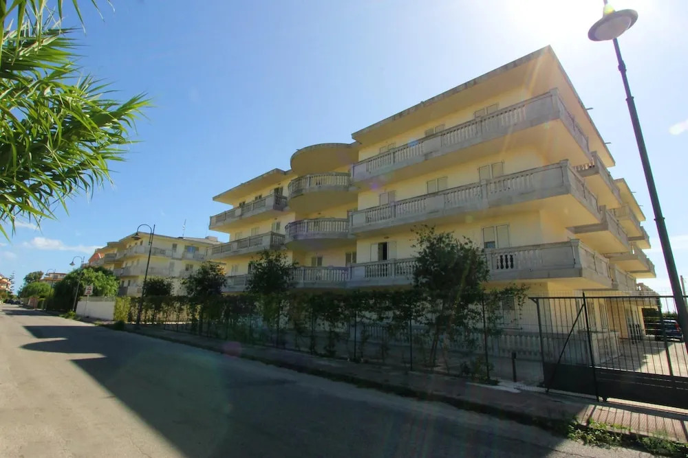 Apartment With 2 Bedrooms in Caulonia Marina, With Wonderful sea View,
