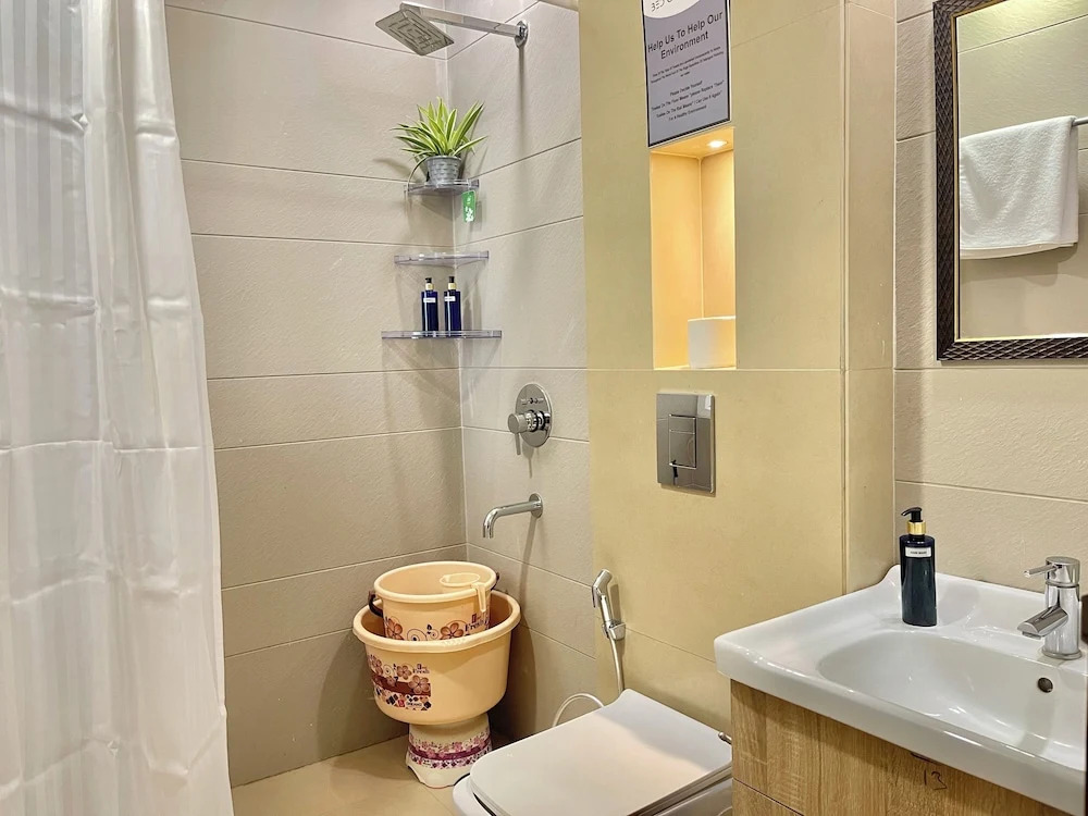 BedChambers Serviced Apartment Sector 52