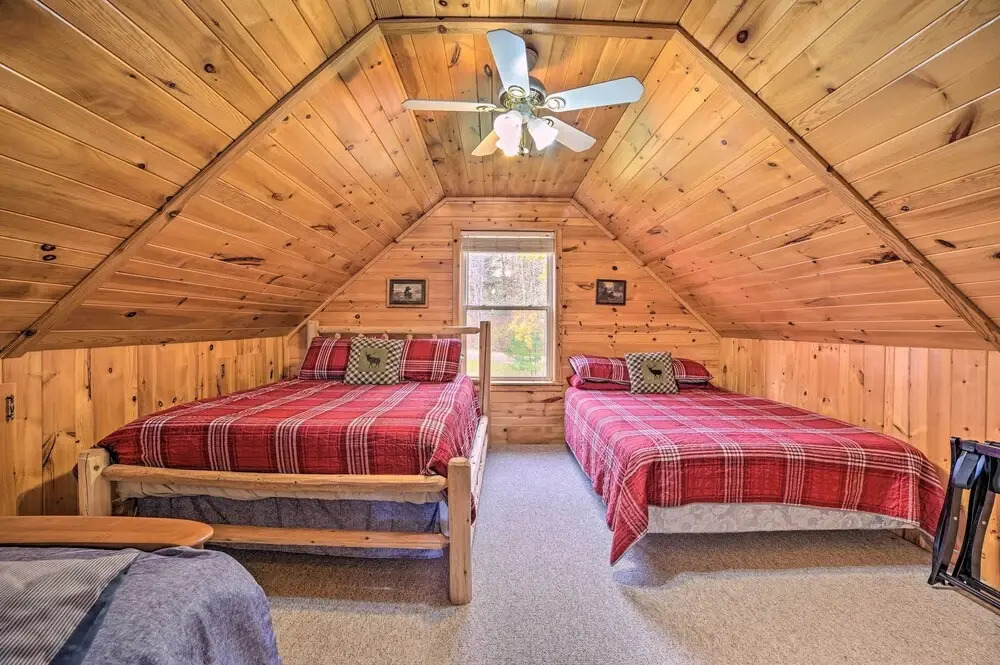 Lakefront Hawks Getaway - Fire Pit & Kayaks!