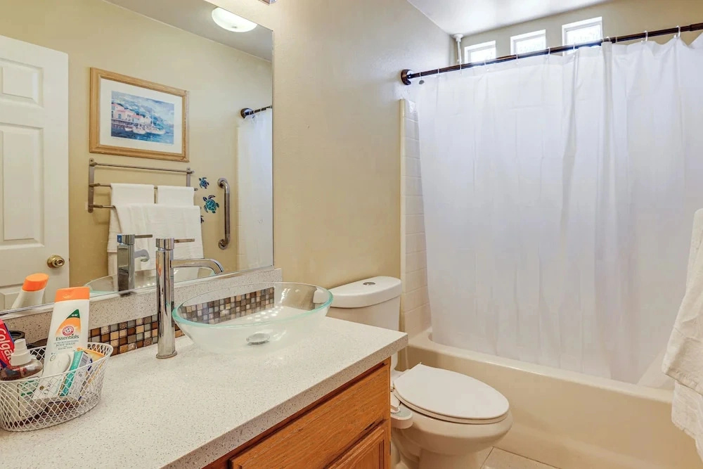 Pets Welcome! Yucca Valley Haven w/ Fenced Yard
