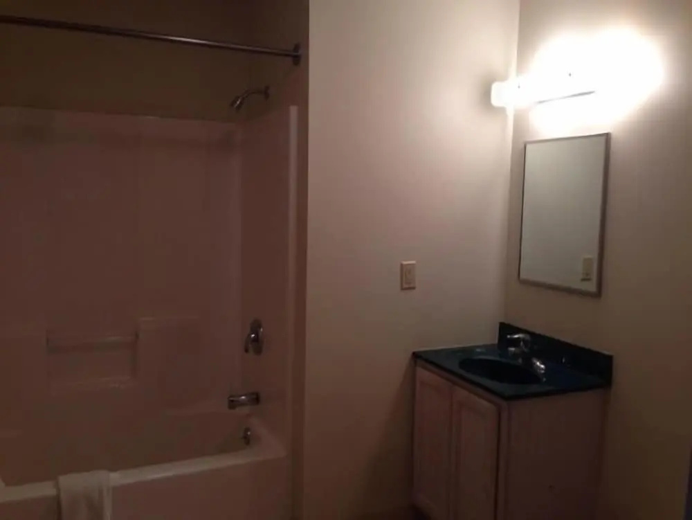 All Suites Inn Budget Host
