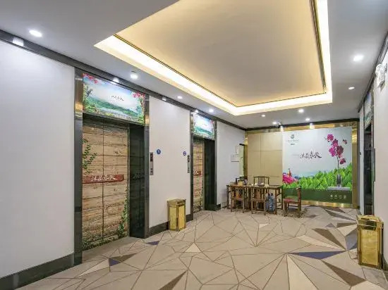 Mulan Hotel (Fuzhou Sanfang Qixiang Provincial Hospital Subway Station Store)