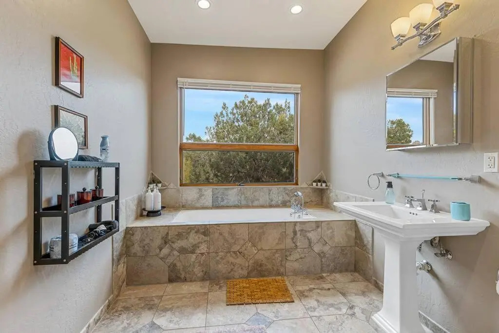 Close to Fresh Creek! Sleeps 12 ~ Amazing Views w/Serene Open Space ~ Hot Tub + Game Room ~ Trails outside