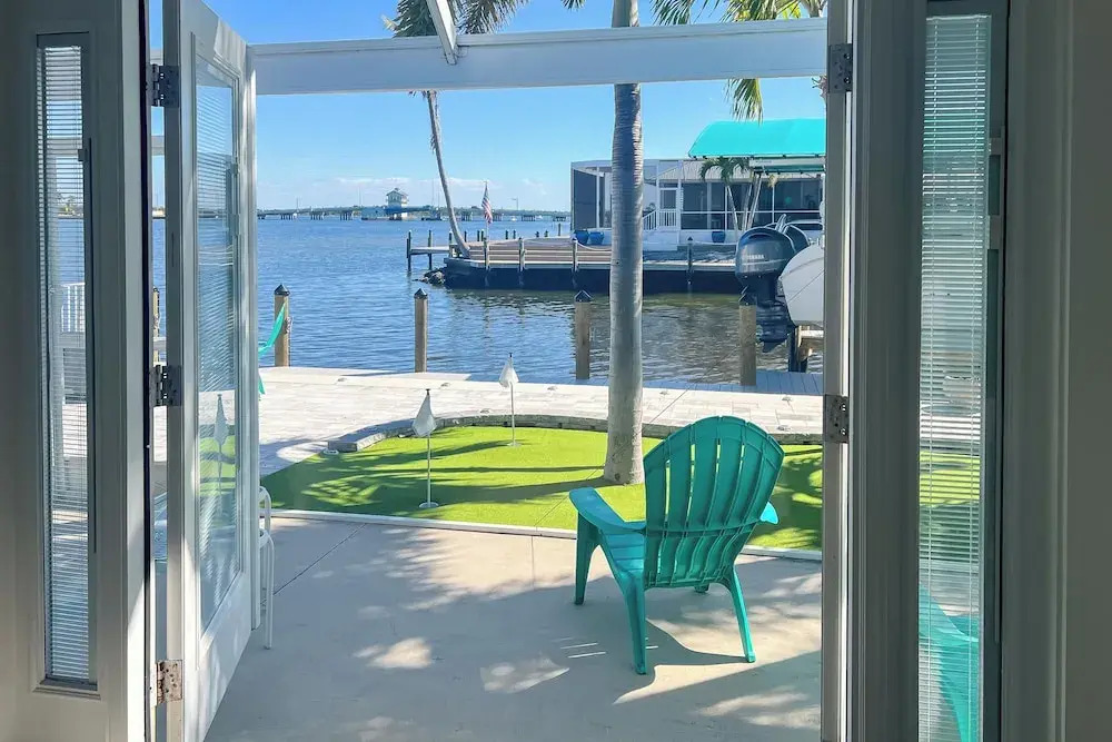 Waterfront Matlacha Home w/ Hot Tub & Grill!