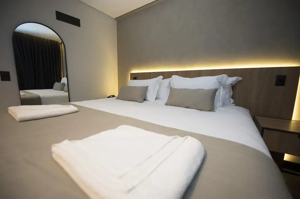 Pinot Hotel