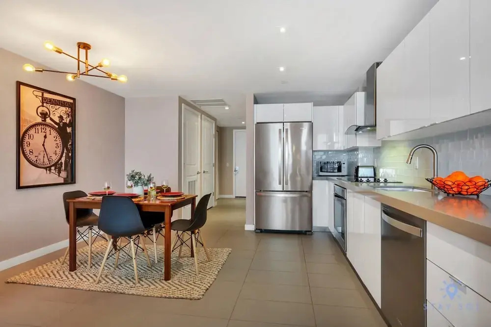 Modern Miami Gem City View Condo Free Parking