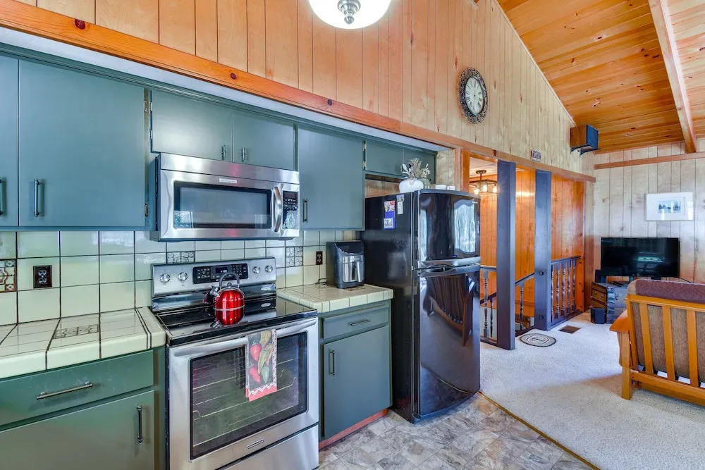 Cozy Cabin in Pine Mountain Lake Near Yosemite!