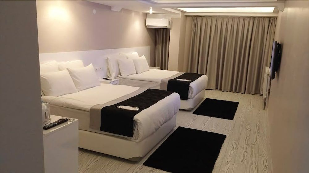 Kremon Hotel