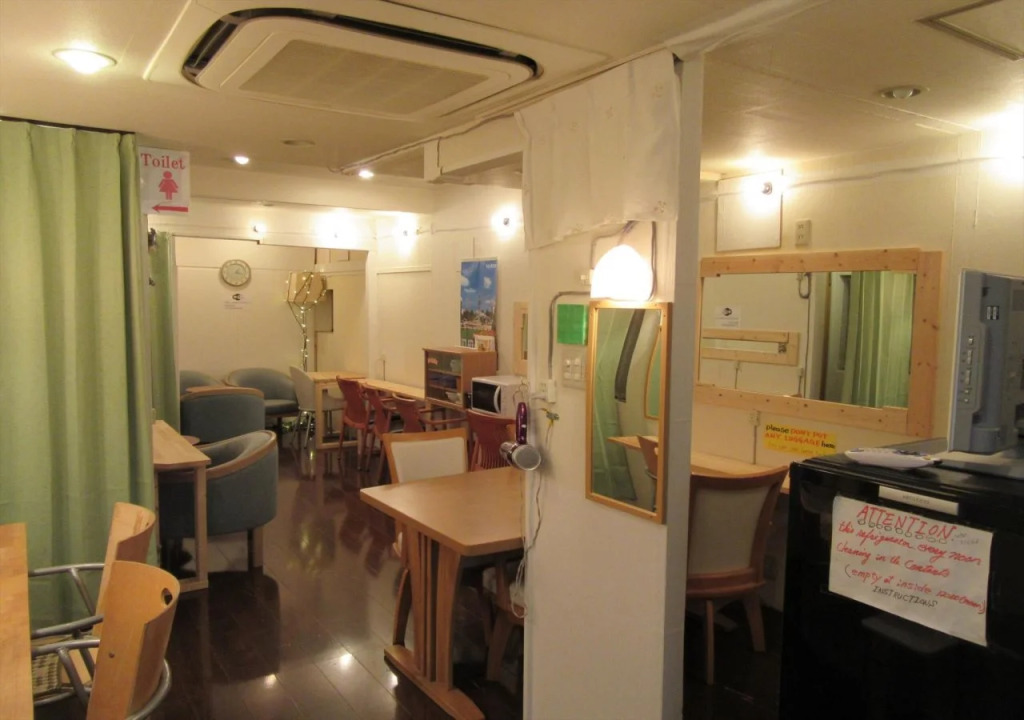SAKURA GUEST HOUSE OSAKA DOUTONBORI (только для женщин)