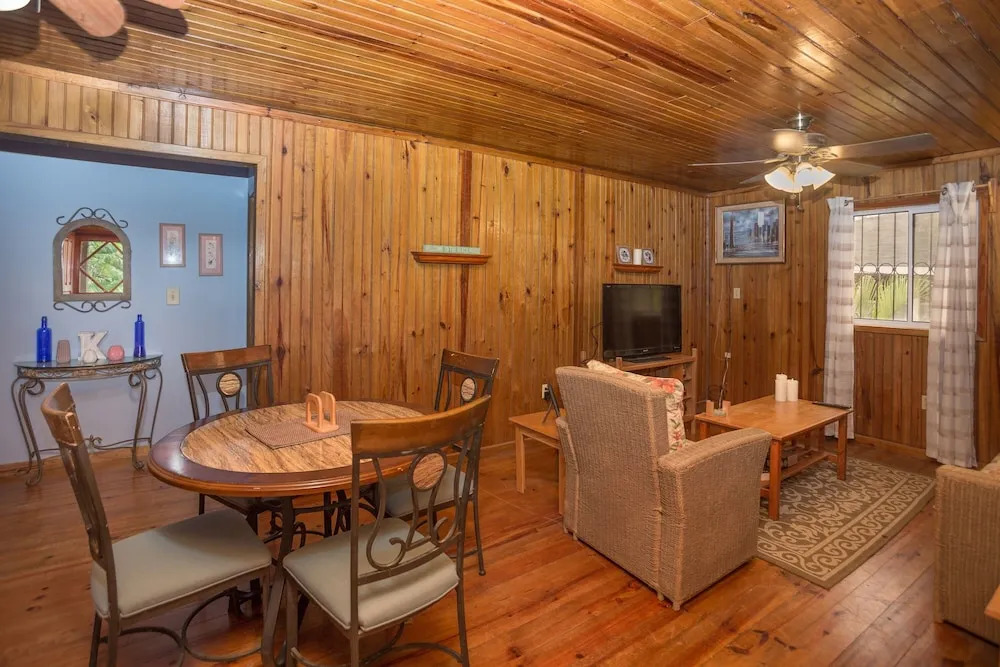 Roatan Ocean View- 2nd Floor 2 Bedroom Apts by RedAwning