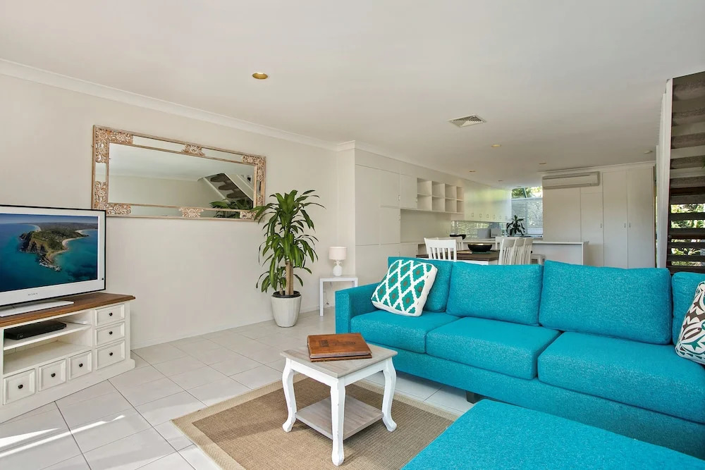 2/56 Lawson Street@Clarkes Beach
