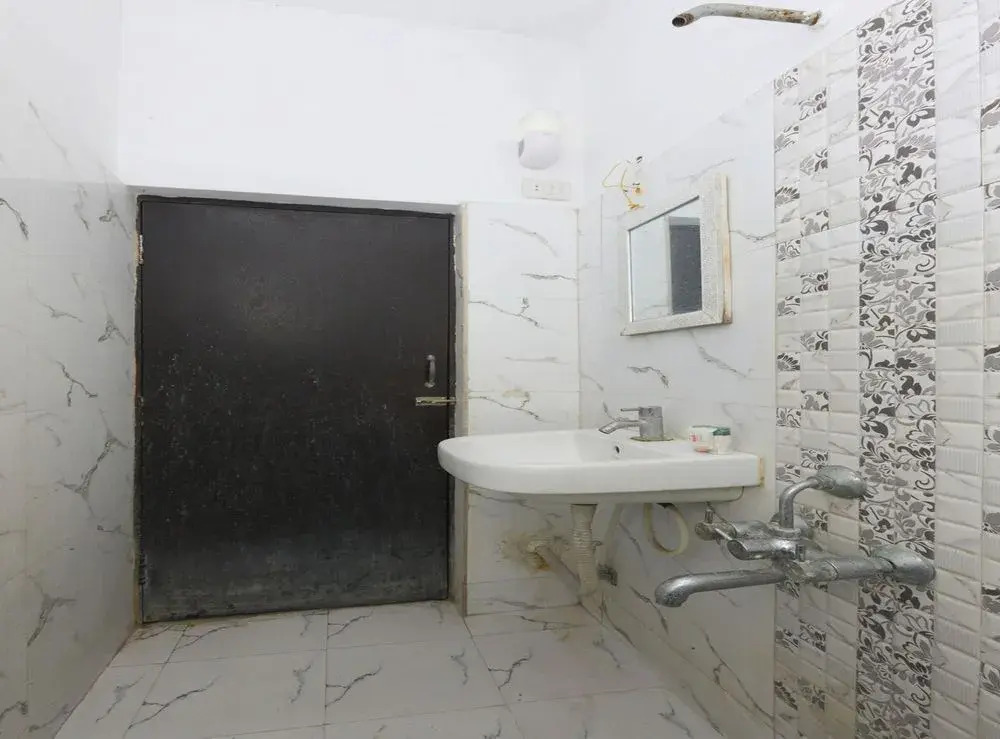 OYO Flagship 8645 Syeds Inn