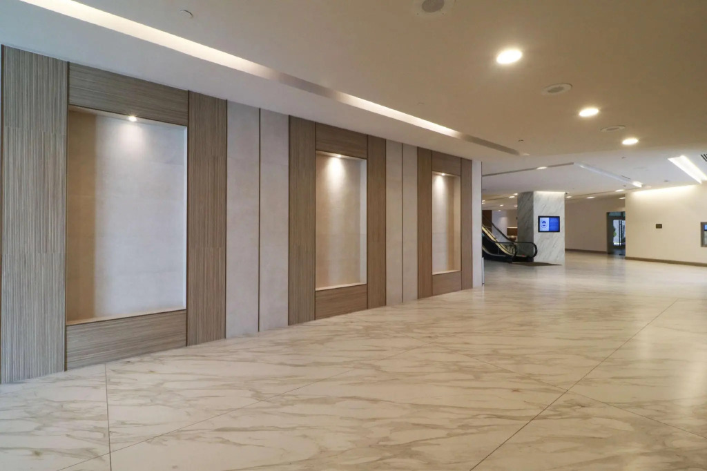 MS Milenium Monterrey Curio Collection by Hilton