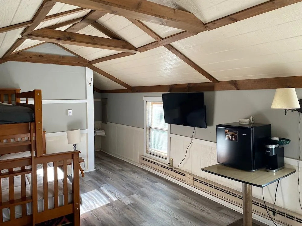 Timberline Lodge, Downtown Ellicottville - Near Ski Resort