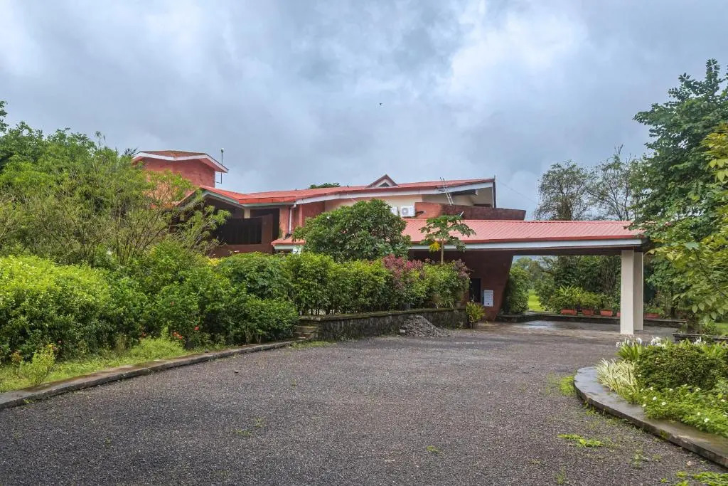 SaffronStays Ananya, Karjat - pet-friendly pool villa with a party deck and games