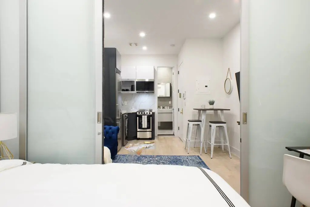 78-1b New 1BR Prime UES WD in Unit