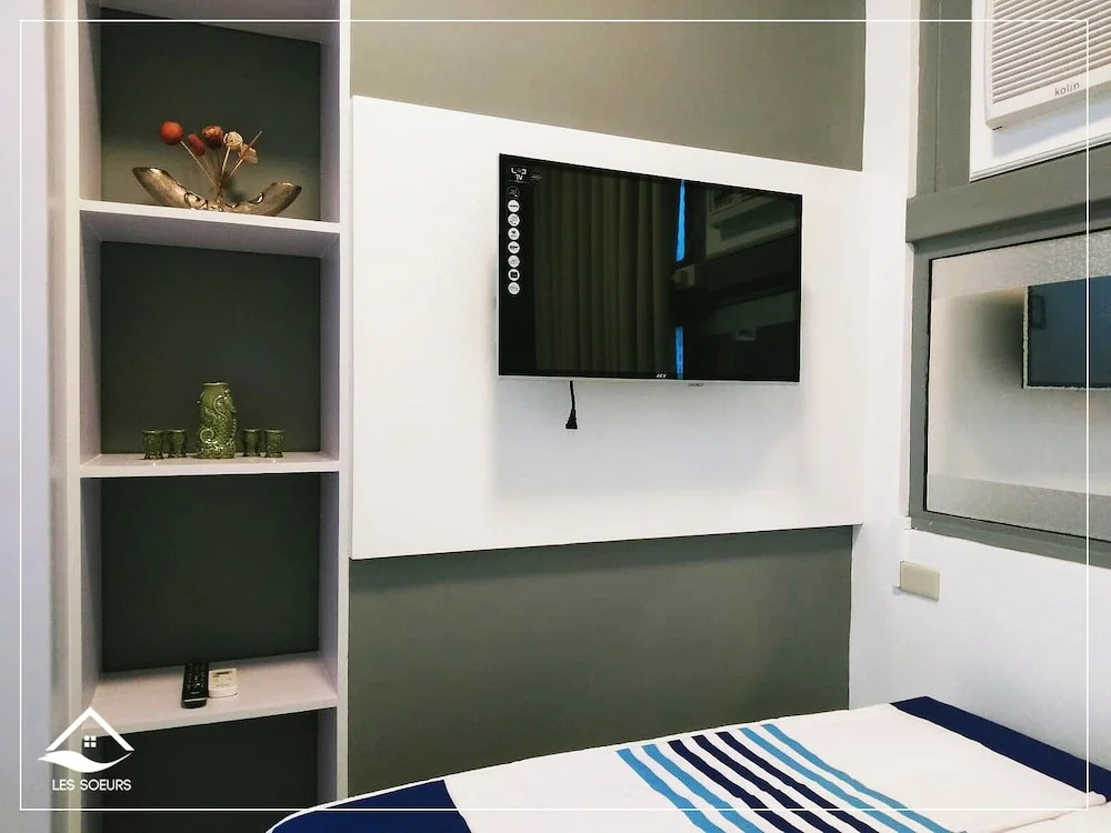 Les Luxe Rooms - Symphony Tower 2