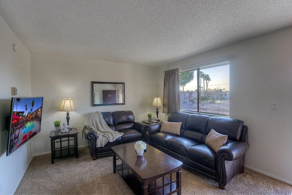 Park Suites at 236 - One Bedroom Apartment