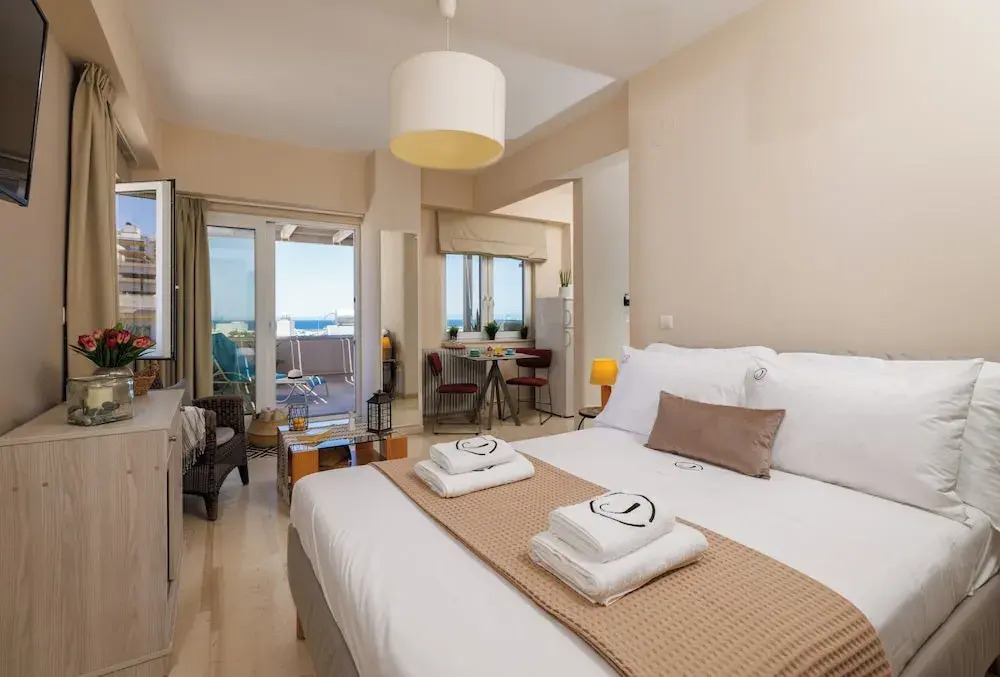 Jolly Suites