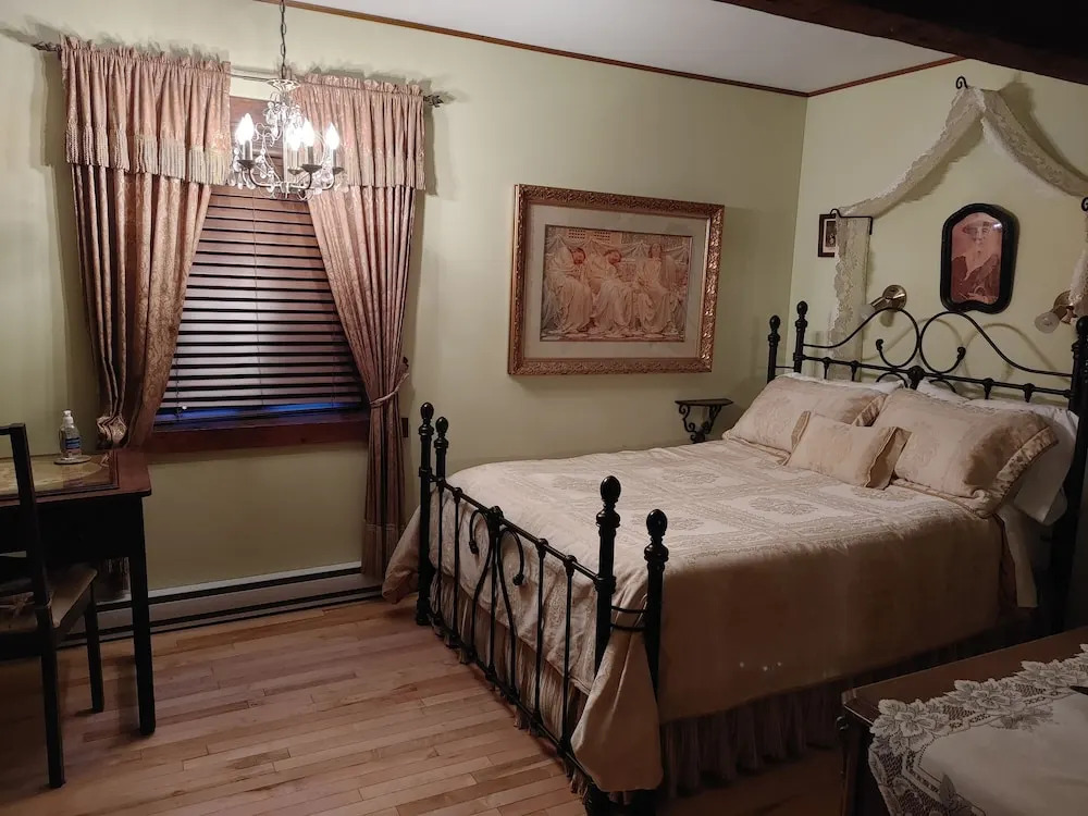 Guesthouse Refuge du Poète Montreal-Longueuil