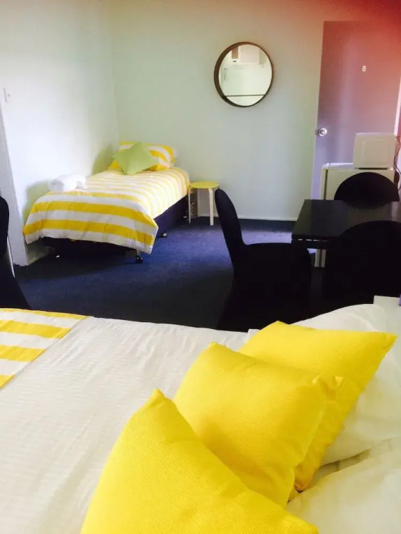 Town House Motor Inn