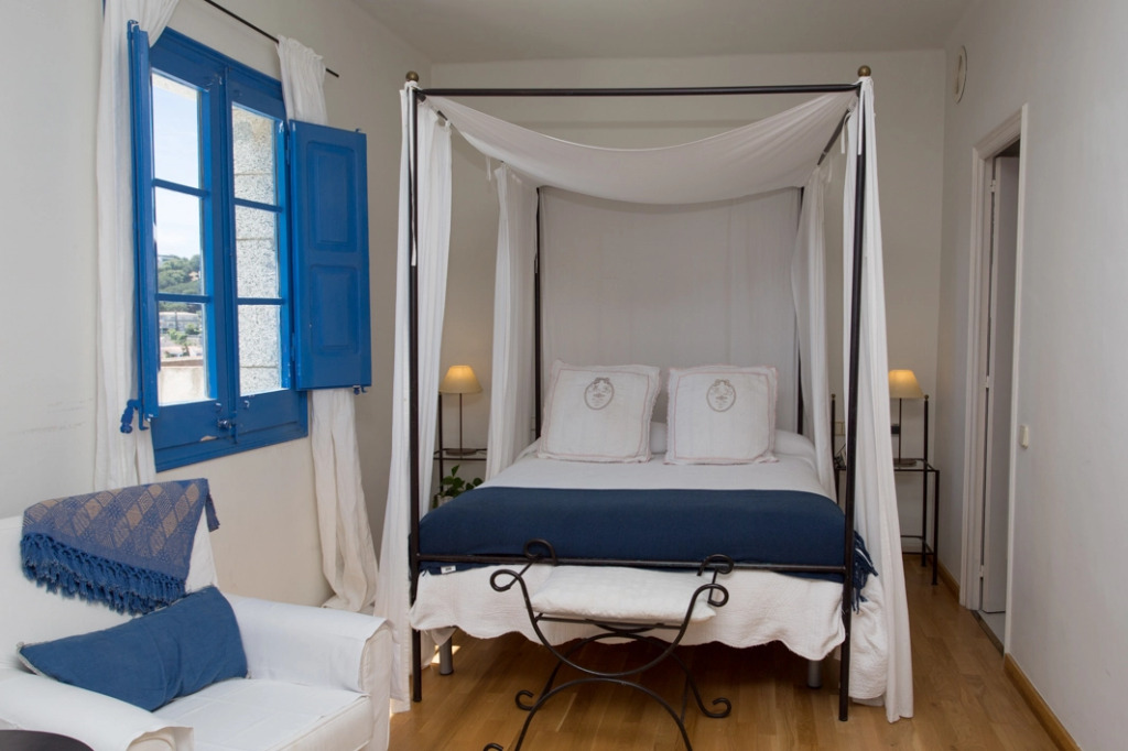 Hostal de la Plaça - Hotel Boutique
