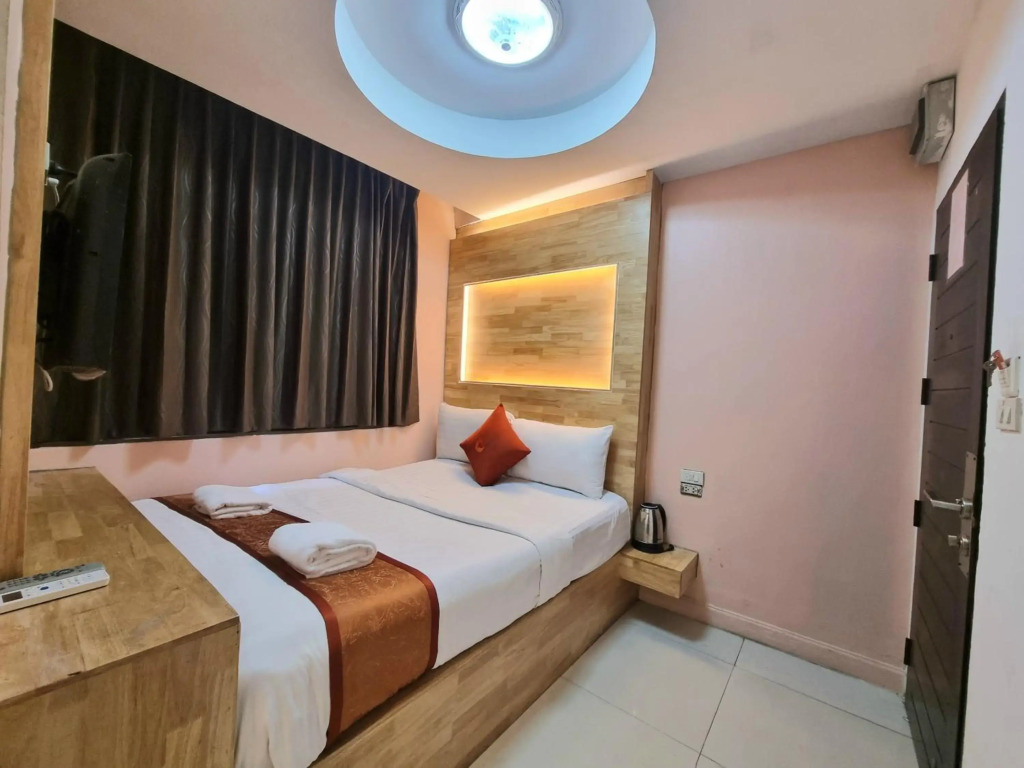 Cozi Inn Hotel, Bangkok
