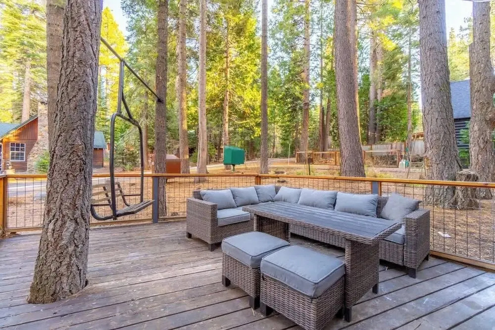 Cozy Tahoma Cabin in the Pines Sleeps 6 + Pets