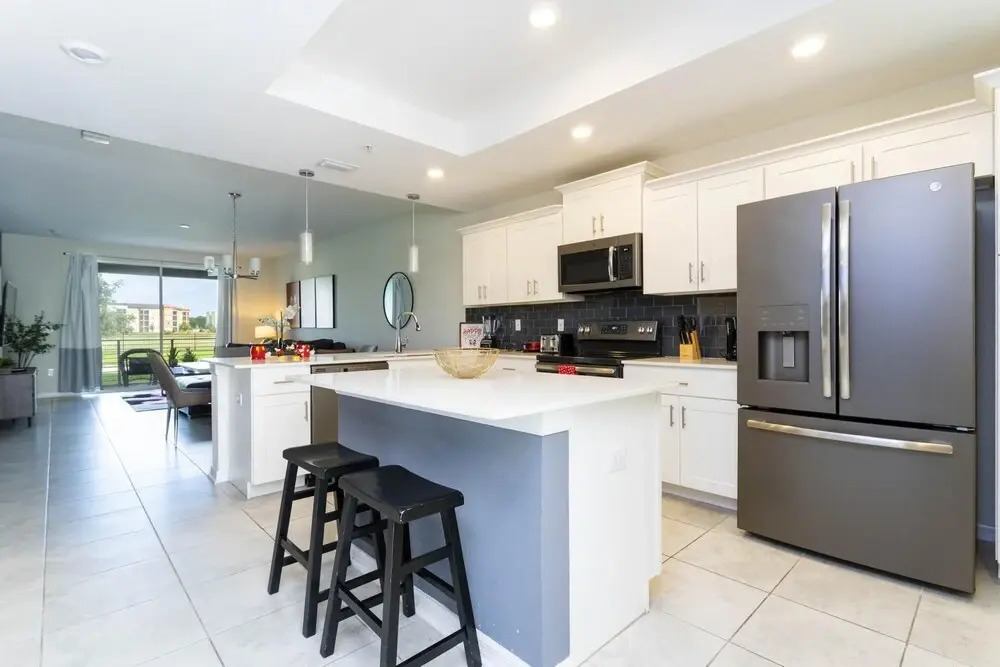 4721 Unit 105 Brand NEW Stunning Apartment