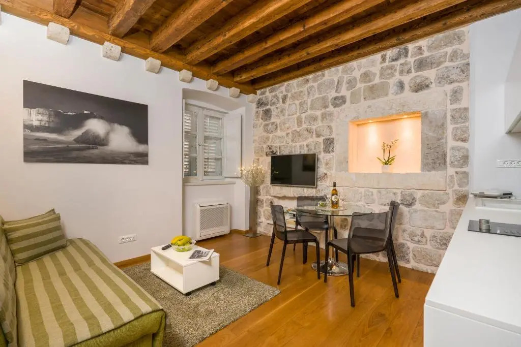 Nije Preša Apartments
