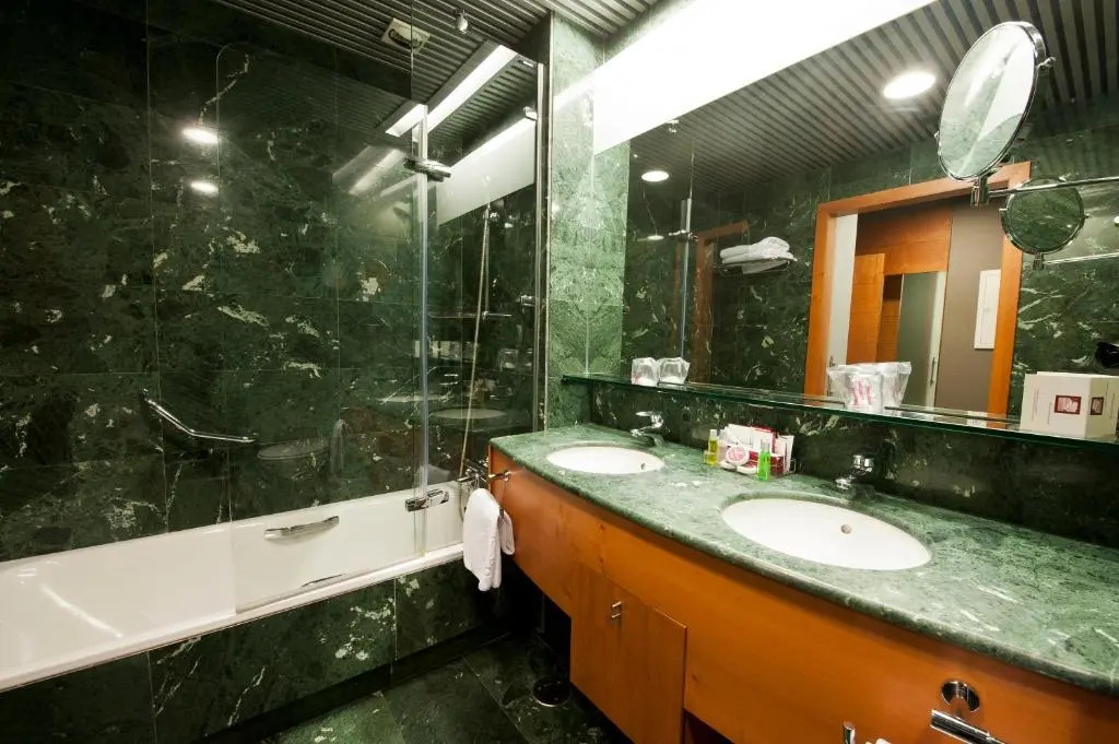 Gran Hotel Lakua