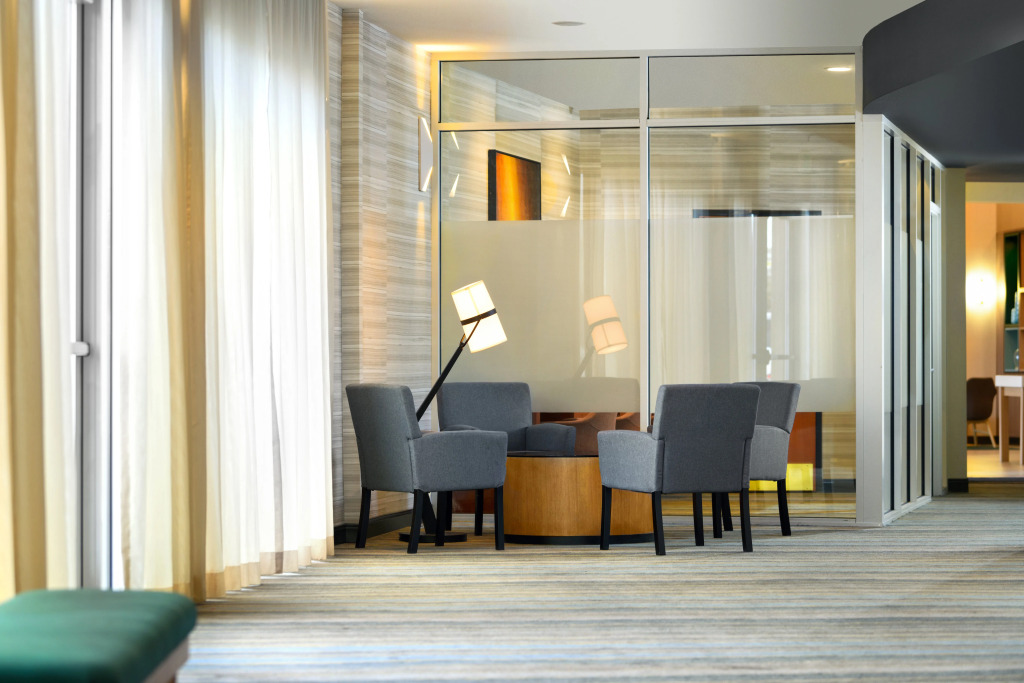 Holiday Inn & Suites Oakland - Airport by IHG