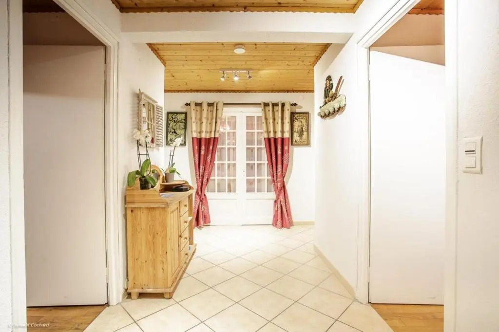 Chalet 10 Pieces 20 Personnes Proche Pistes 75578